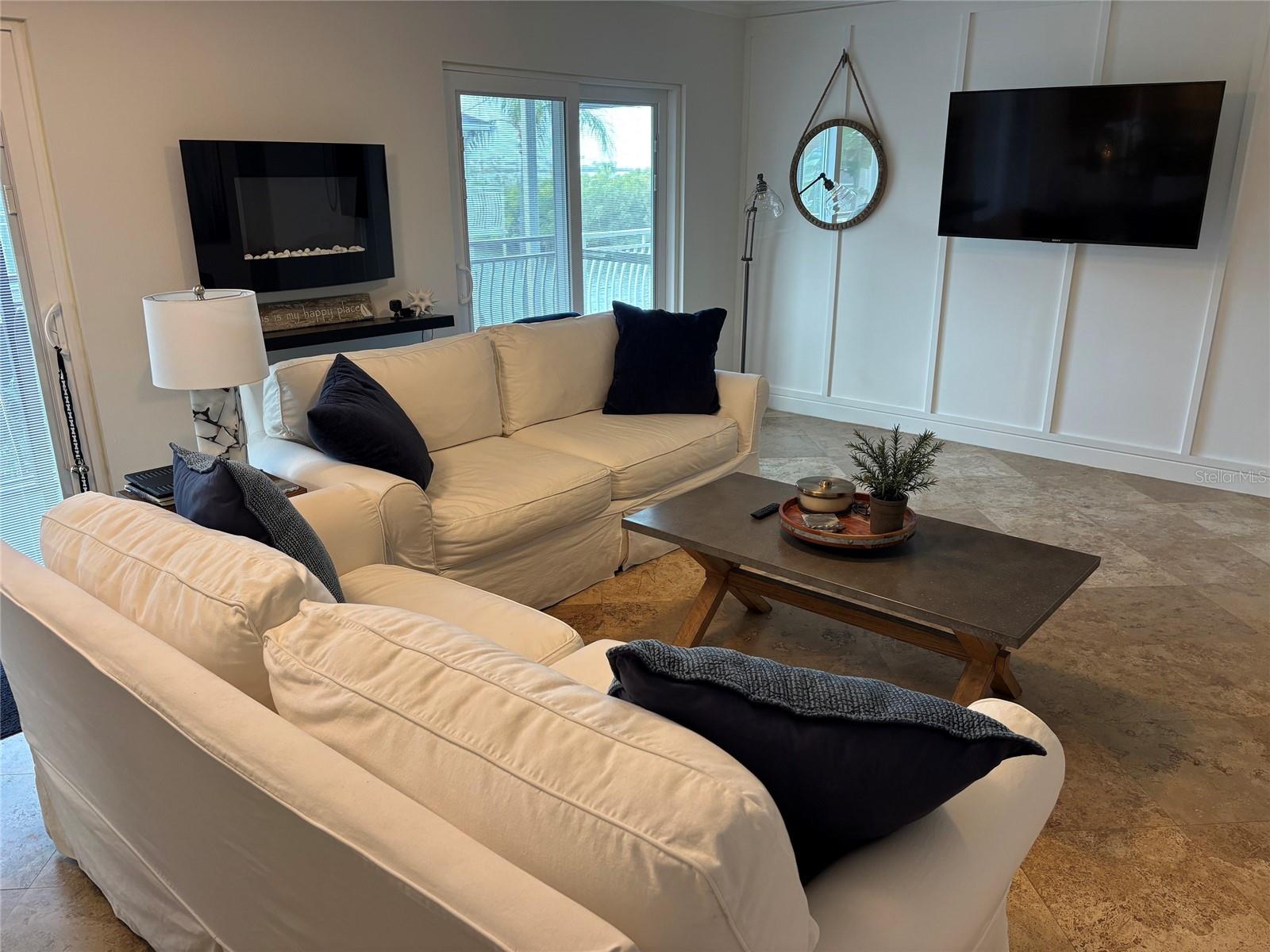 8823 BAY POINTE DR #205, TAMPA, FL, 33615