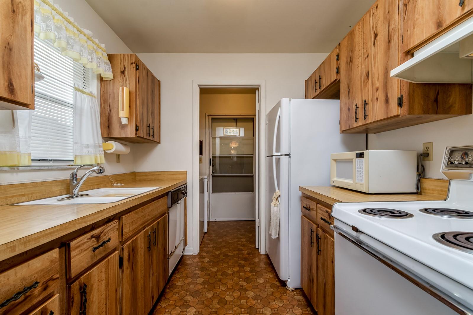 9170 DUPONT AVE, SPRING HILL, FL, 34608