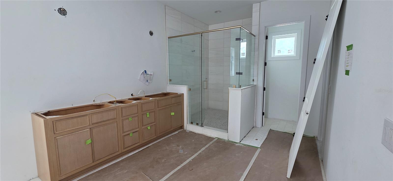 2402 N GLENWOOD DR, TAMPA, FL, 33602