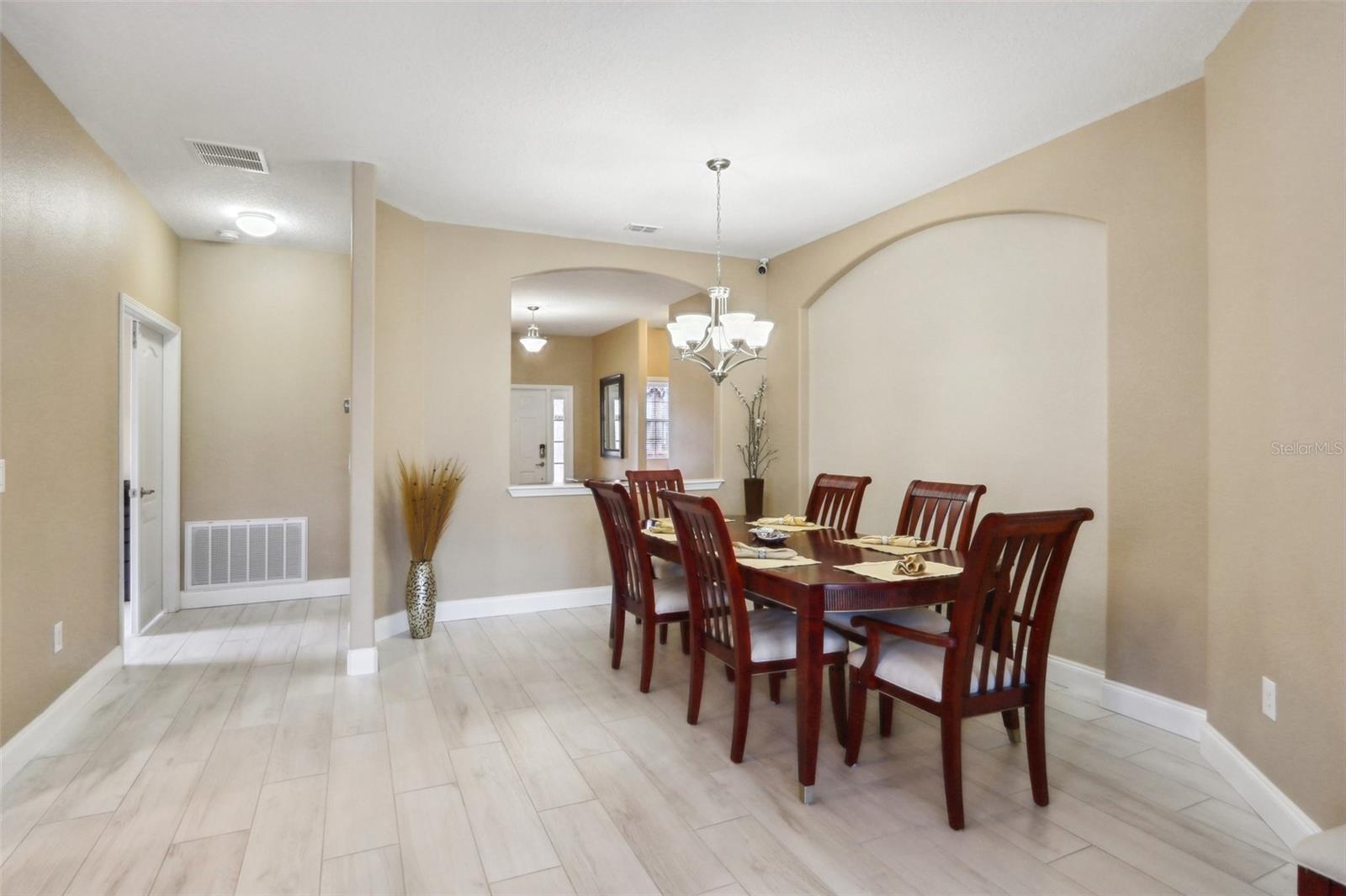 1304 SEA PINES WAY, DAVENPORT, FL, 33896