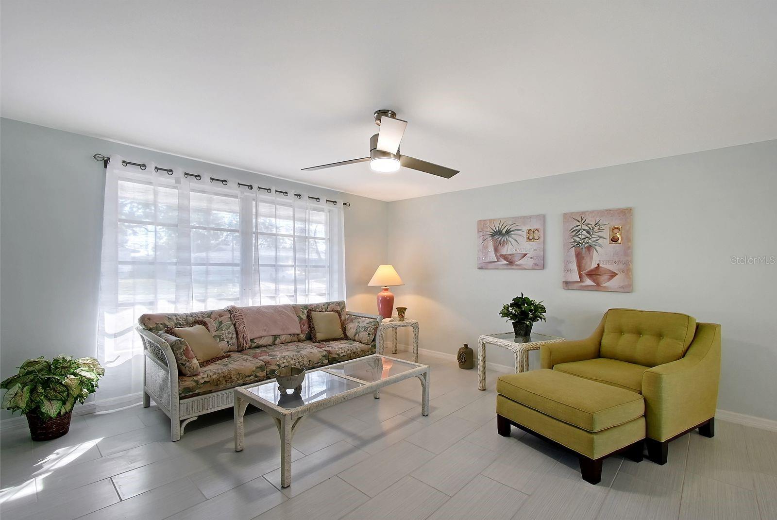 2406 BREAKWATER CIR, SARASOTA, FL, 34231