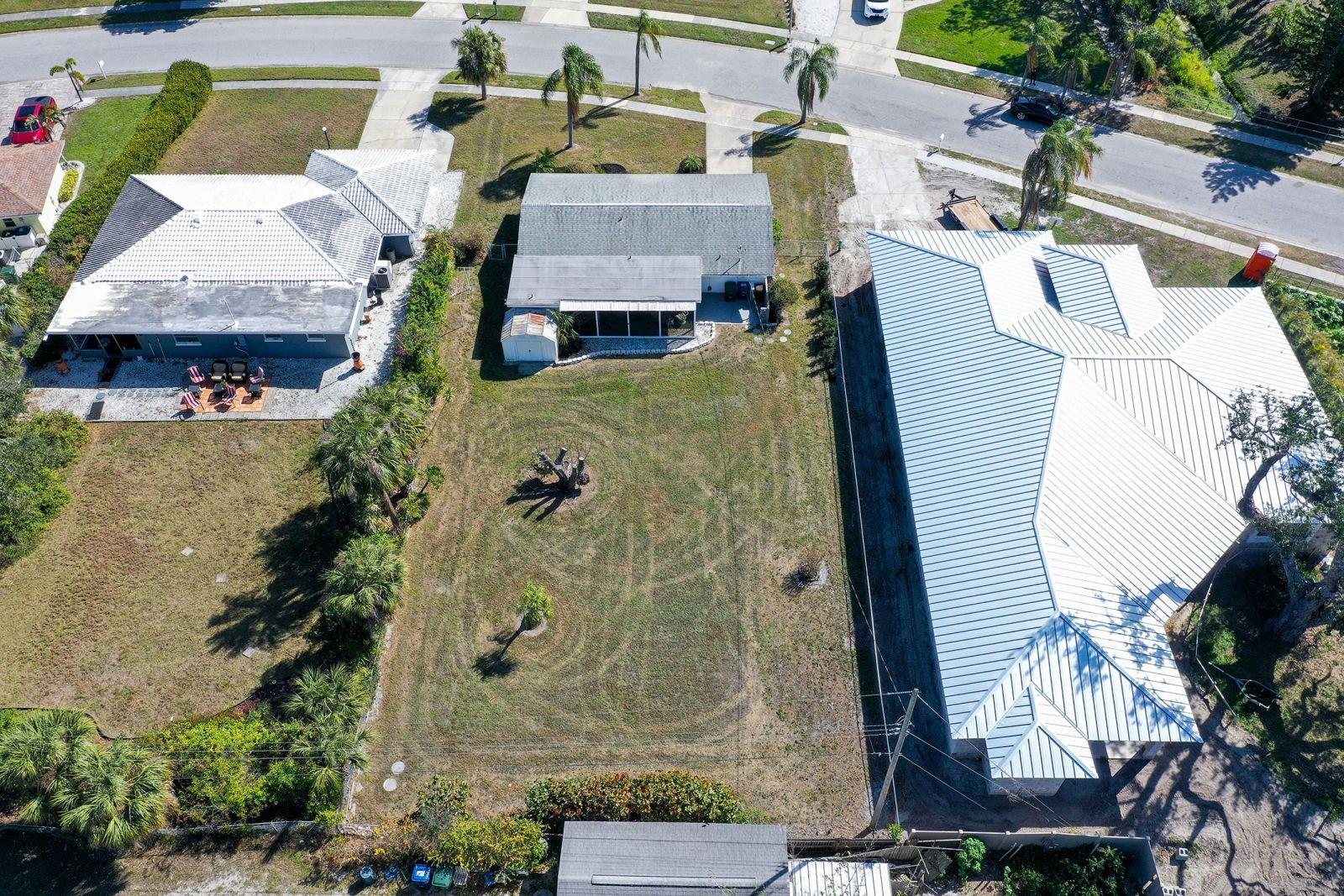 2406 BREAKWATER CIR, SARASOTA, FL, 34231