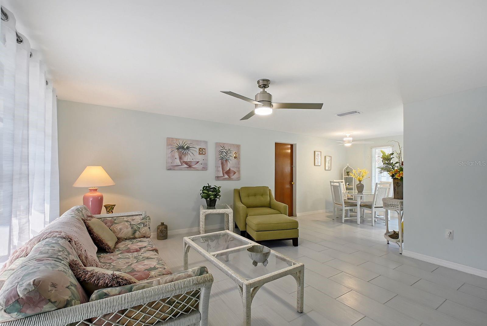 2406 BREAKWATER CIR, SARASOTA, FL, 34231