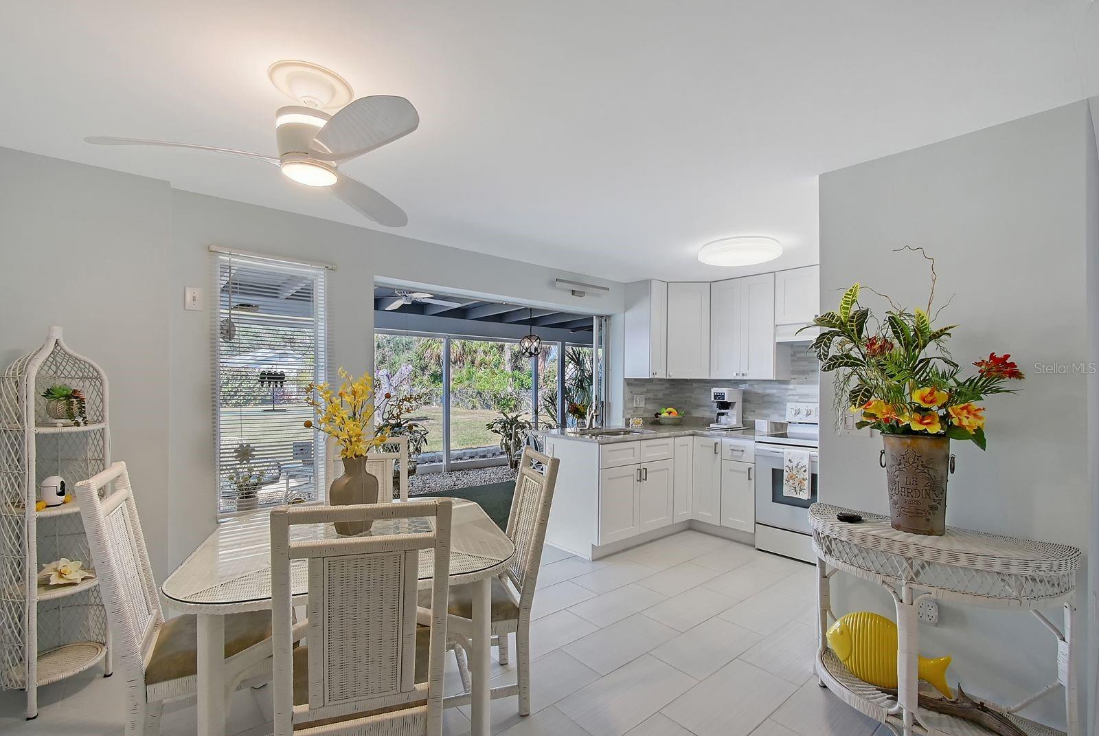 2406 BREAKWATER CIR, SARASOTA, FL, 34231