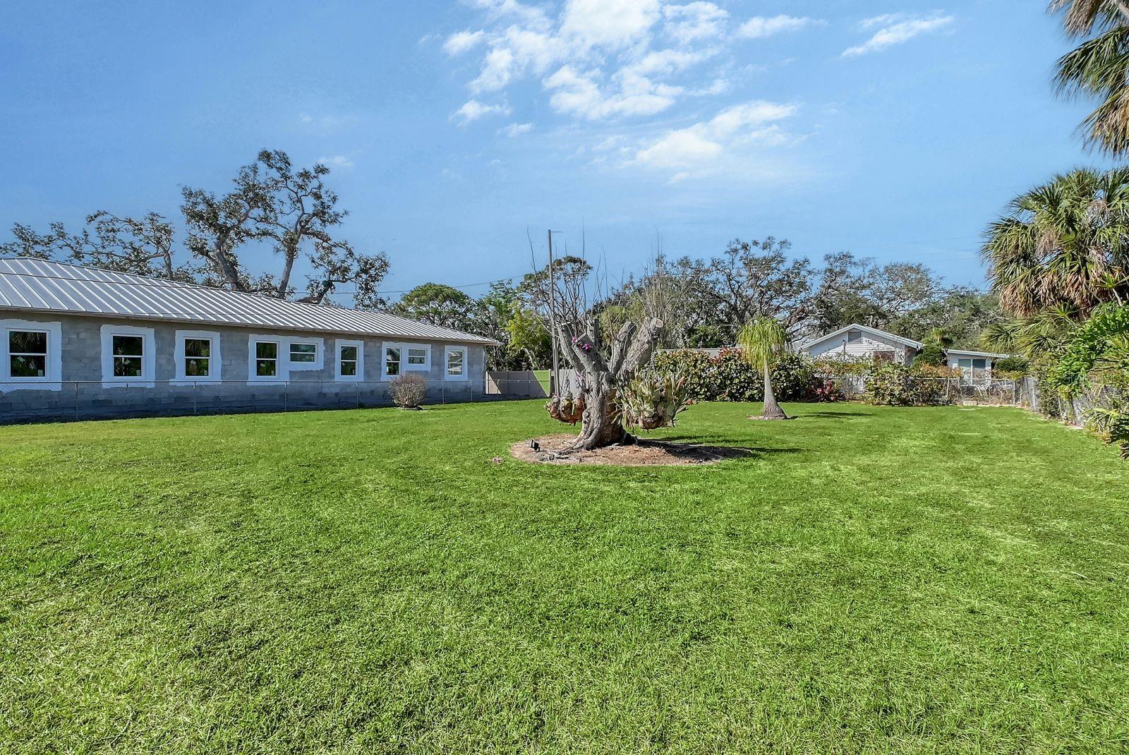 2406 BREAKWATER CIR, SARASOTA, FL, 34231