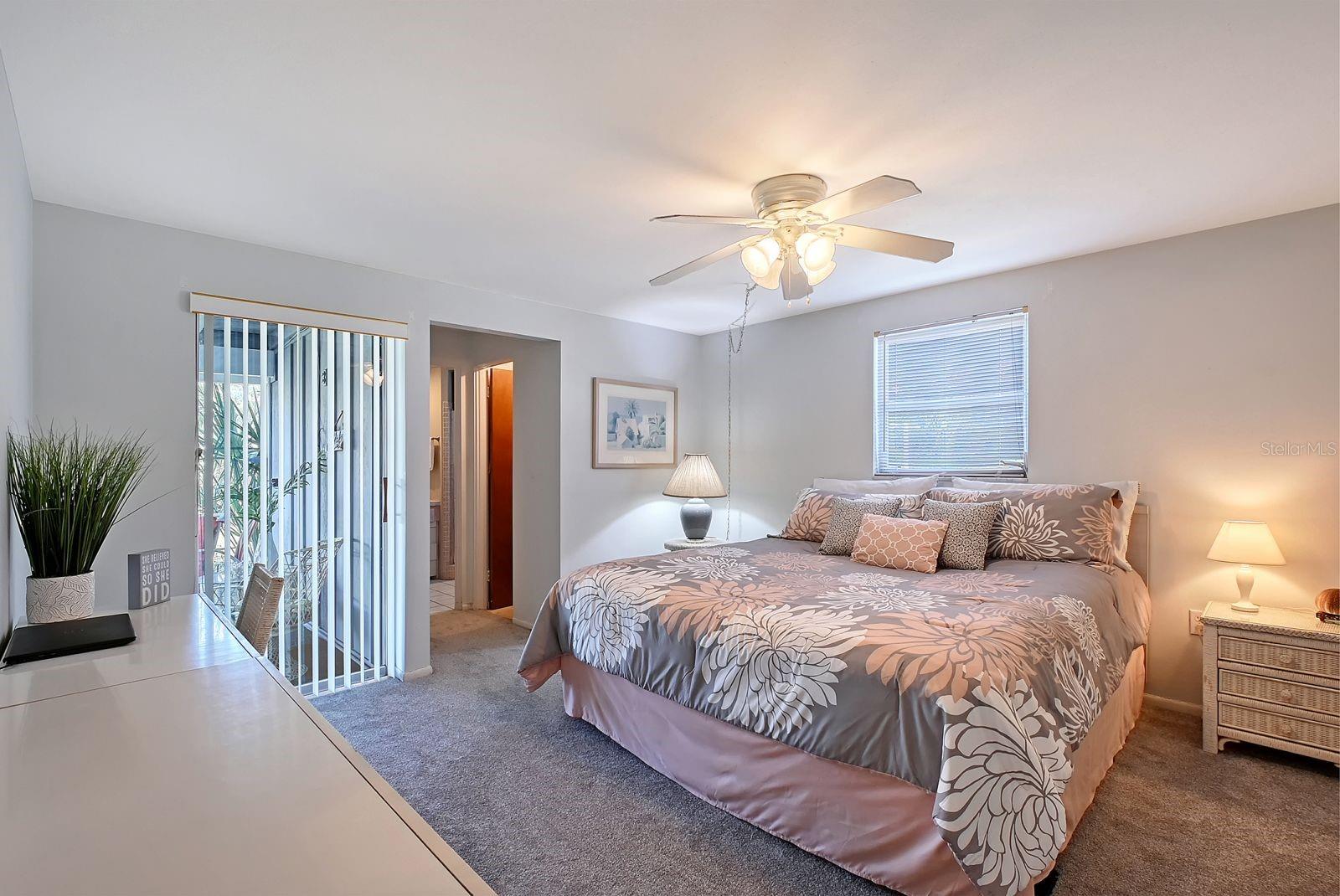 2406 BREAKWATER CIR, SARASOTA, FL, 34231