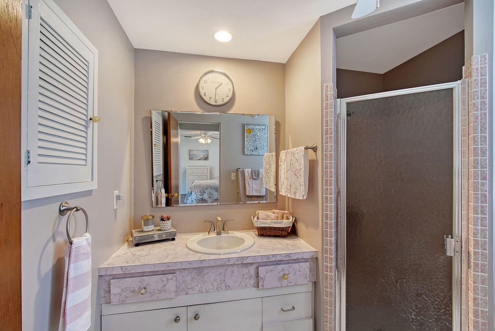 2406 BREAKWATER CIR, SARASOTA, FL, 34231