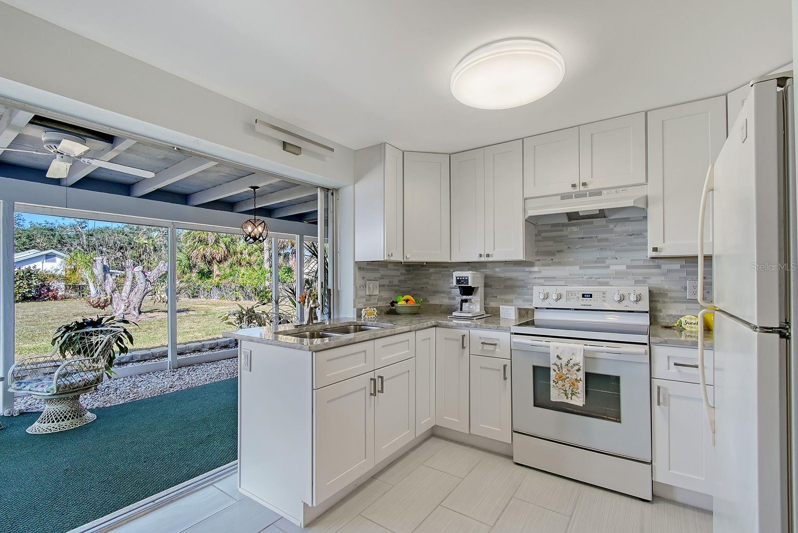 2406 BREAKWATER CIR, SARASOTA, FL, 34231