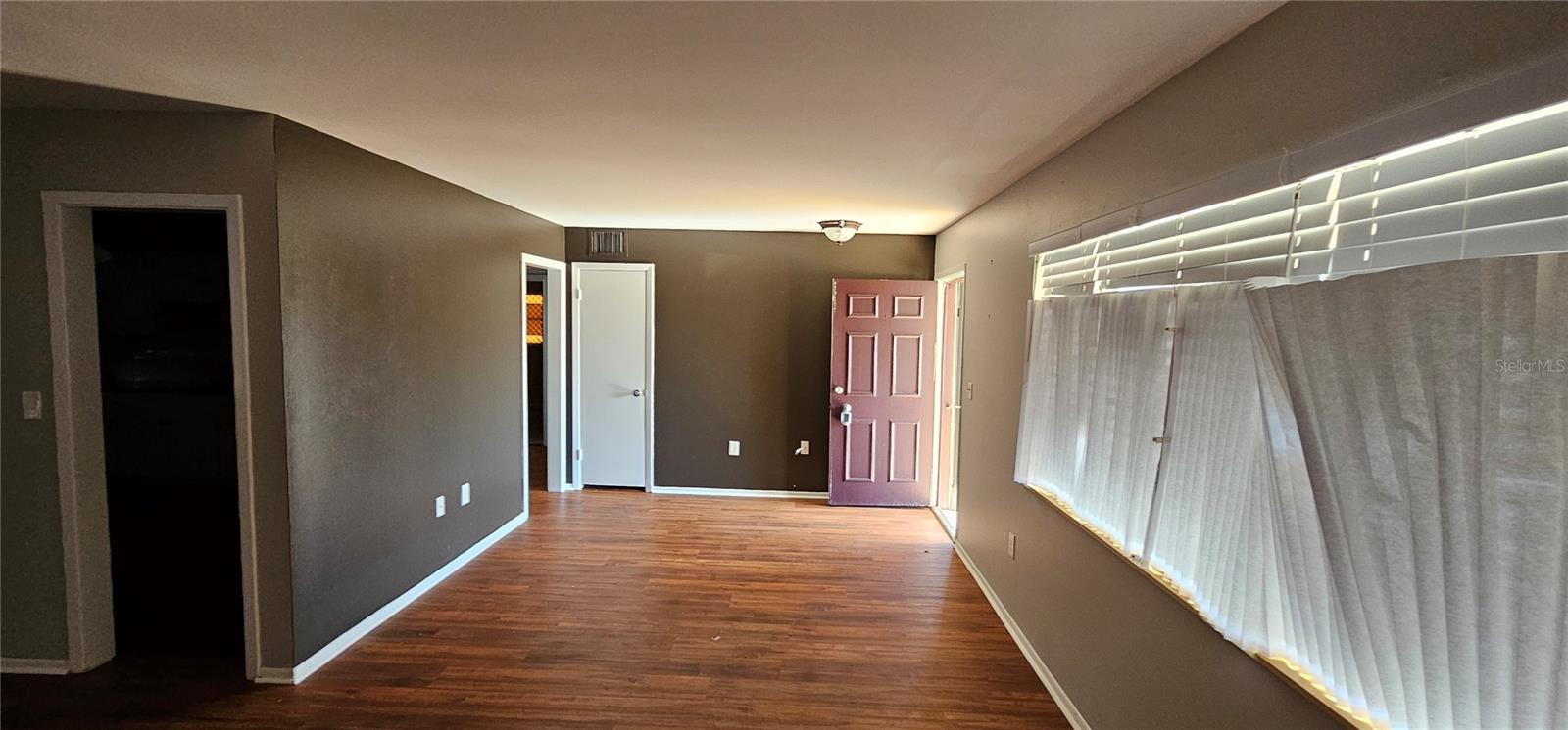1507 N LAKE DR, SUN CITY CENTER, FL, 33573