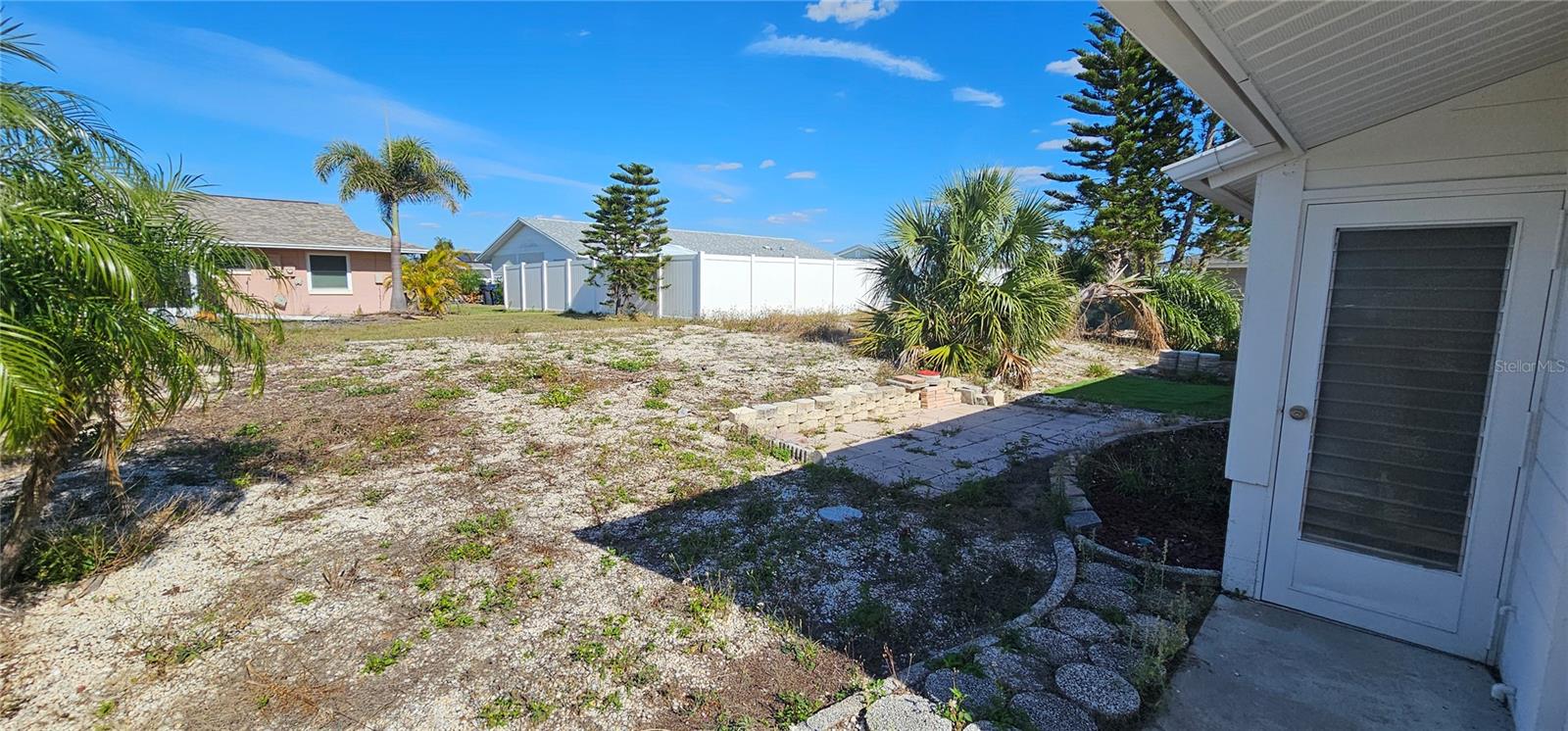 1507 N LAKE DR, SUN CITY CENTER, FL, 33573