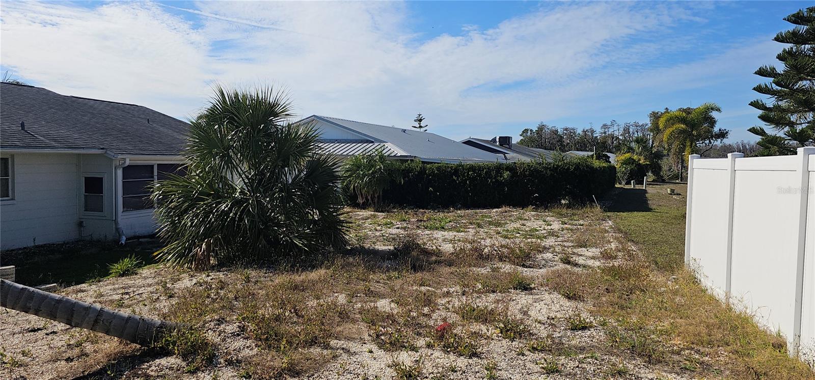 1507 N LAKE DR, SUN CITY CENTER, FL, 33573