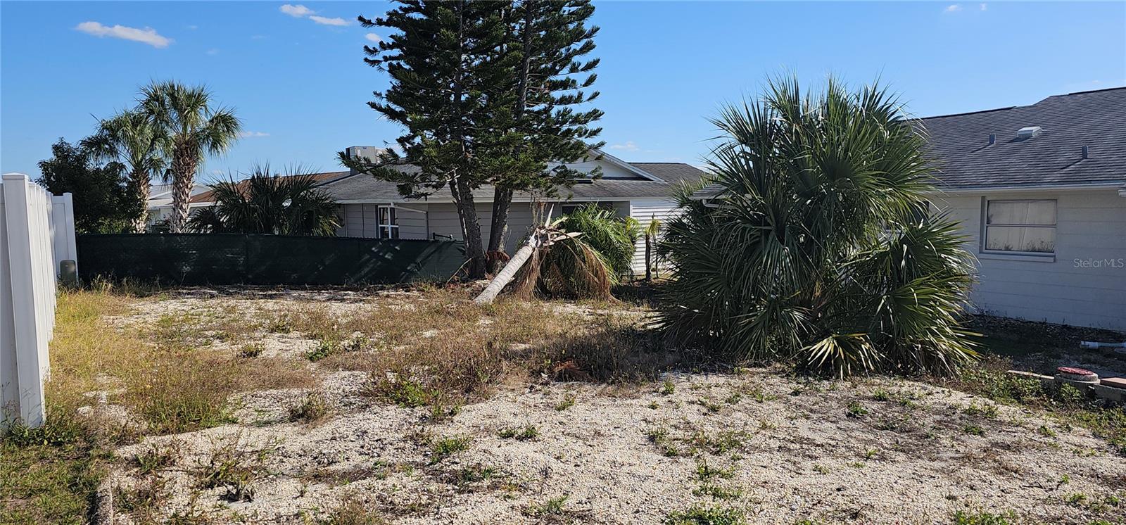 1507 N LAKE DR, SUN CITY CENTER, FL, 33573
