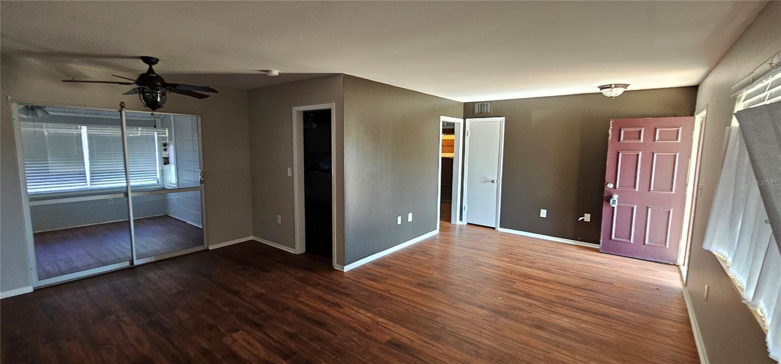 1507 N LAKE DR, SUN CITY CENTER, FL, 33573