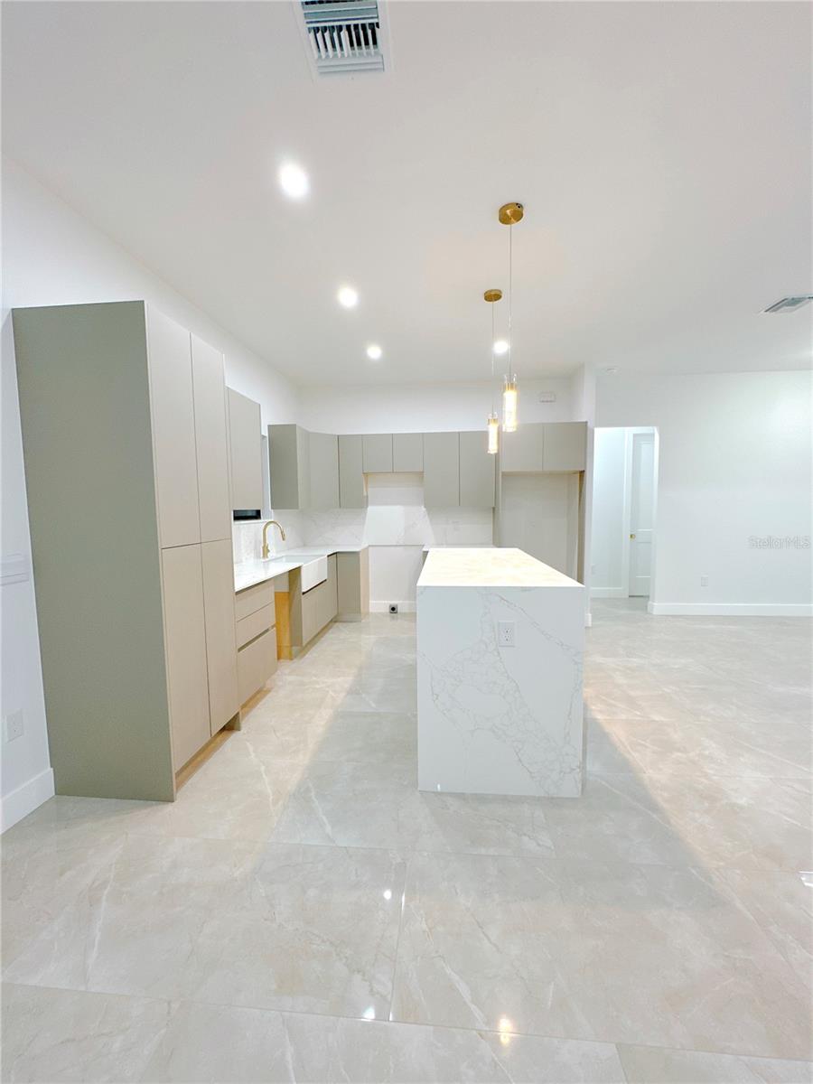316 MOORE AVE, LEHIGH ACRES, FL, 33936