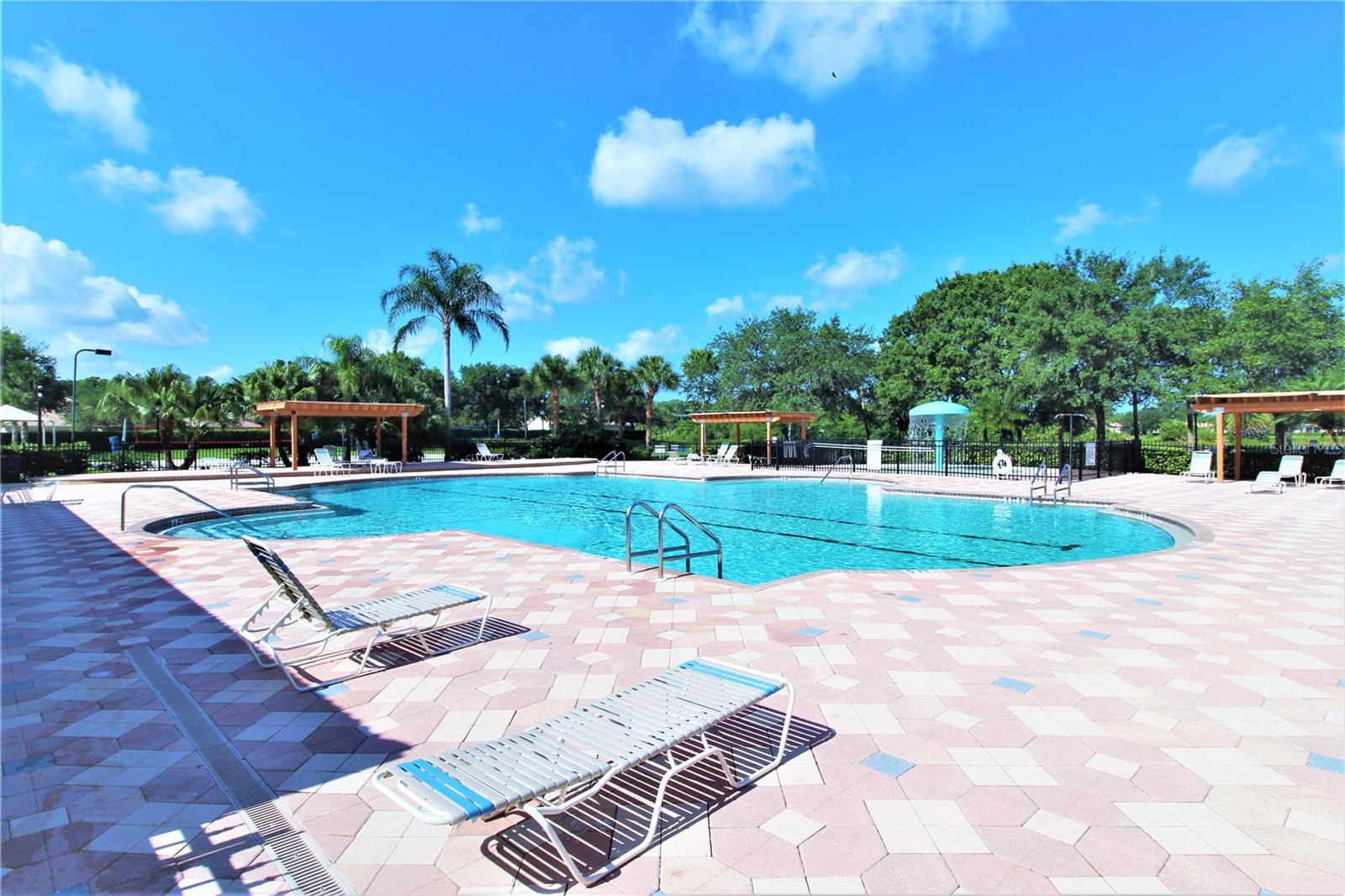 915 FAIRWAYCOVE LN #202, BRADENTON, FL, 34212
