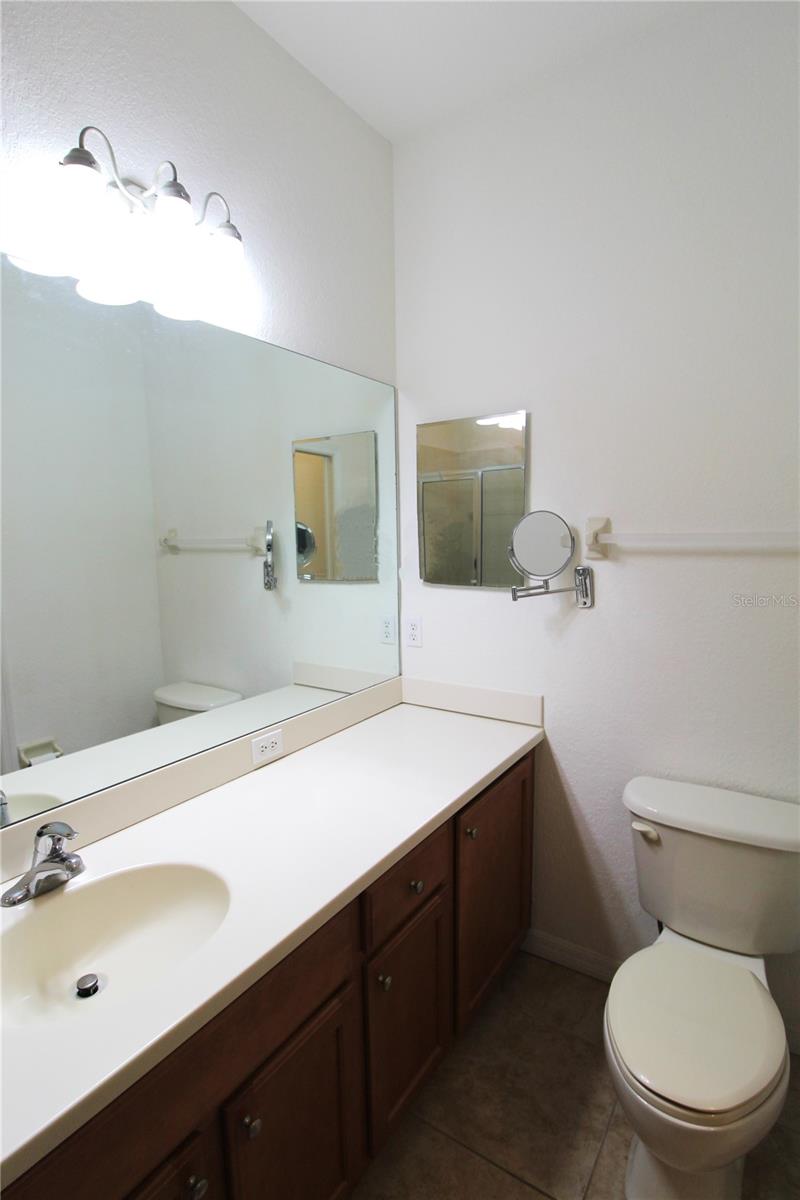 915 FAIRWAYCOVE LN #202, BRADENTON, FL, 34212