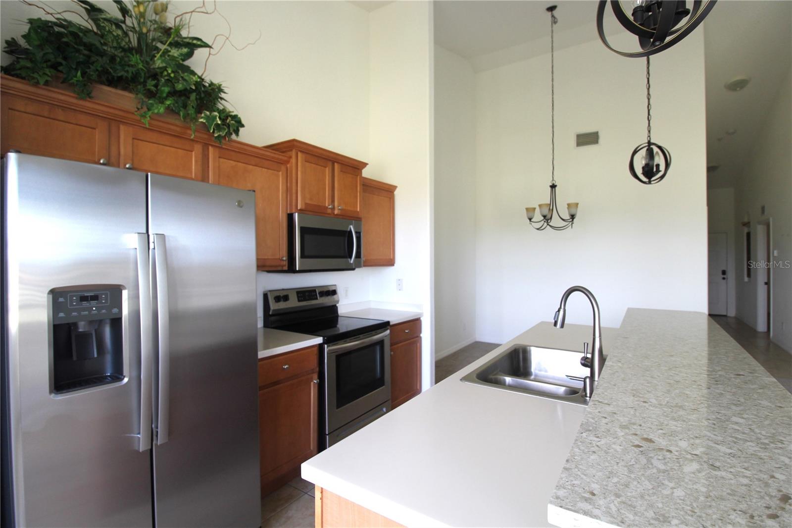 915 FAIRWAYCOVE LN #202, BRADENTON, FL, 34212