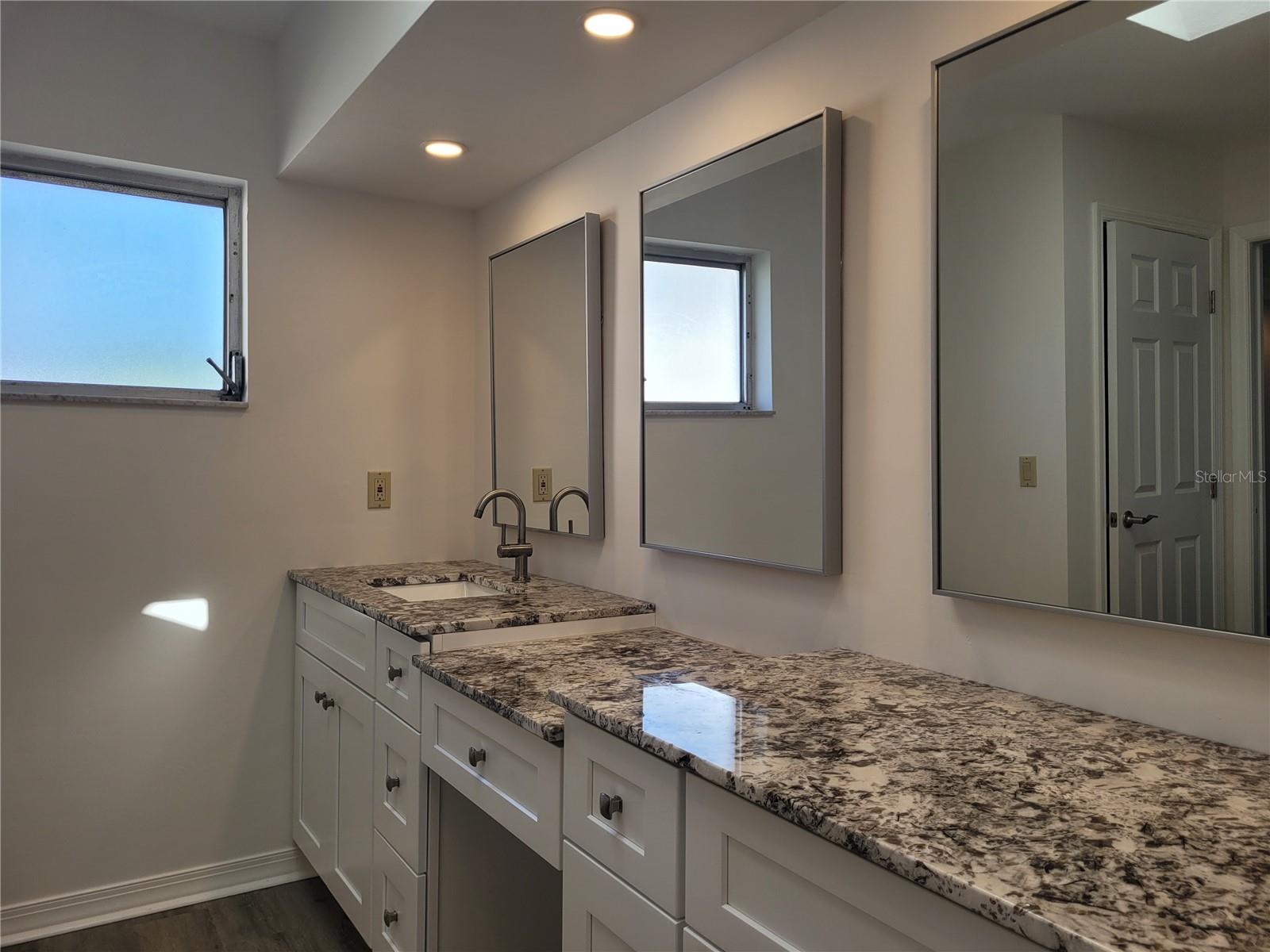 1700 BLUE LAKE CIR, PUNTA GORDA, FL, 33983
