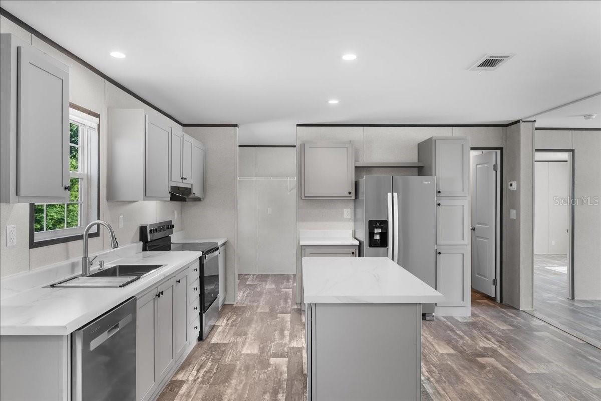 9060 SARAH DR, POLK CITY, FL, 33868