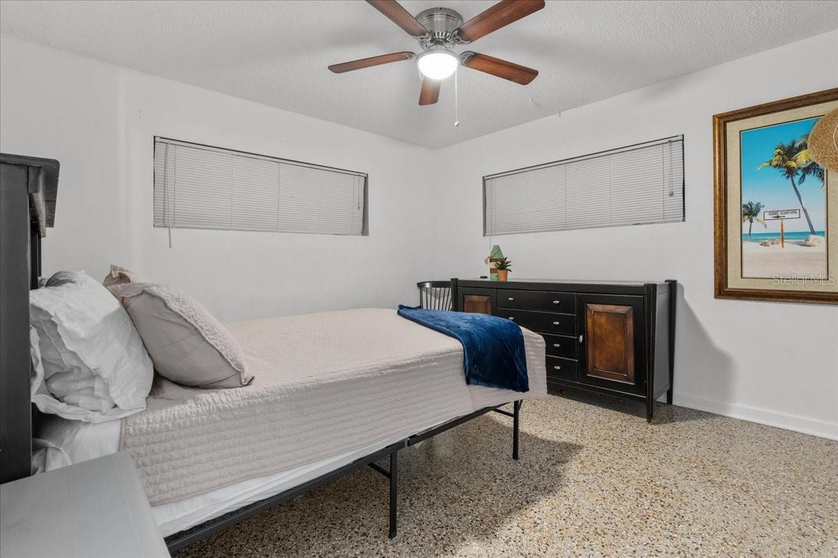 1627 TRIANGLE AVE, ORLANDO, FL, 32806