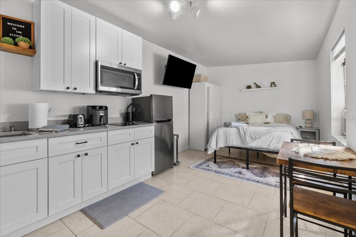 1627 TRIANGLE AVE, ORLANDO, FL, 32806
