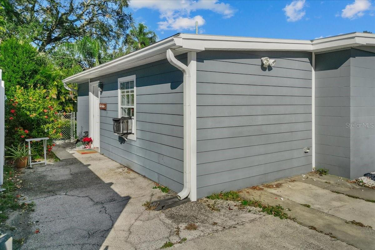 1627 TRIANGLE AVE, ORLANDO, FL, 32806