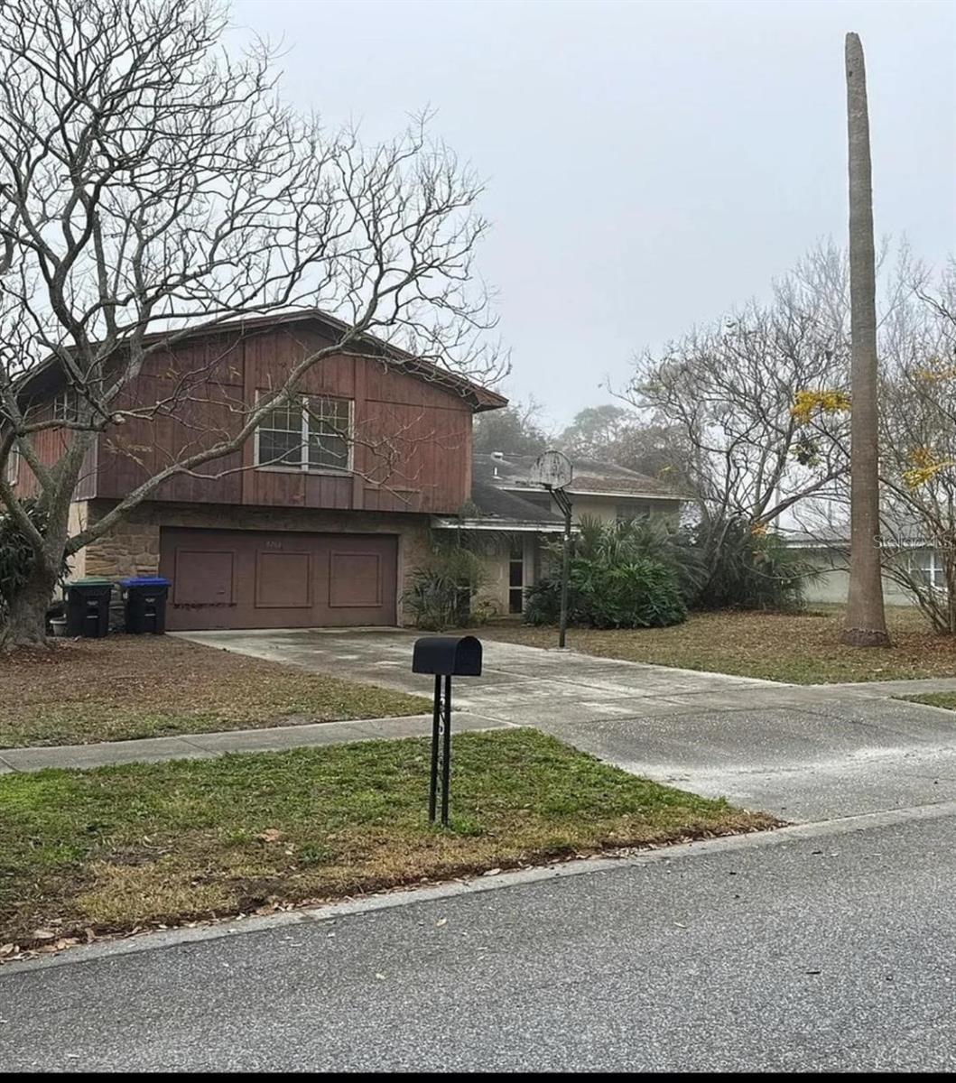 8203 BLUESTAR CIR, ORLANDO, FL, 32819