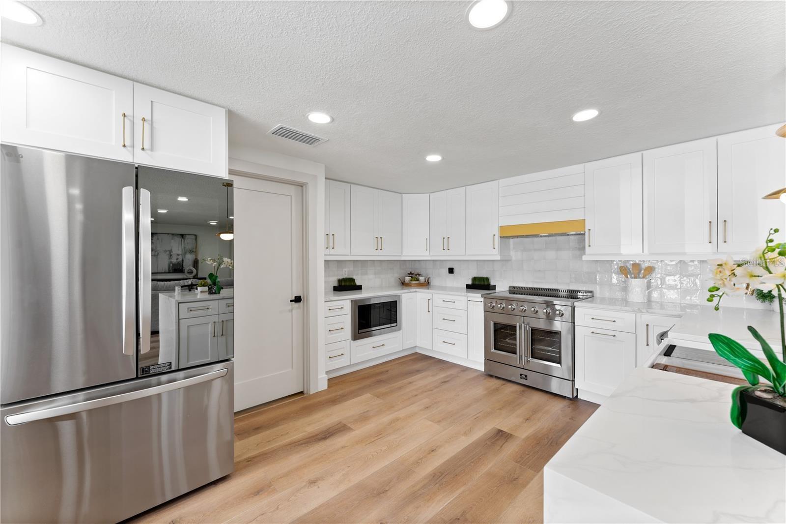2409 TULIP ST, SARASOTA, FL, 34239