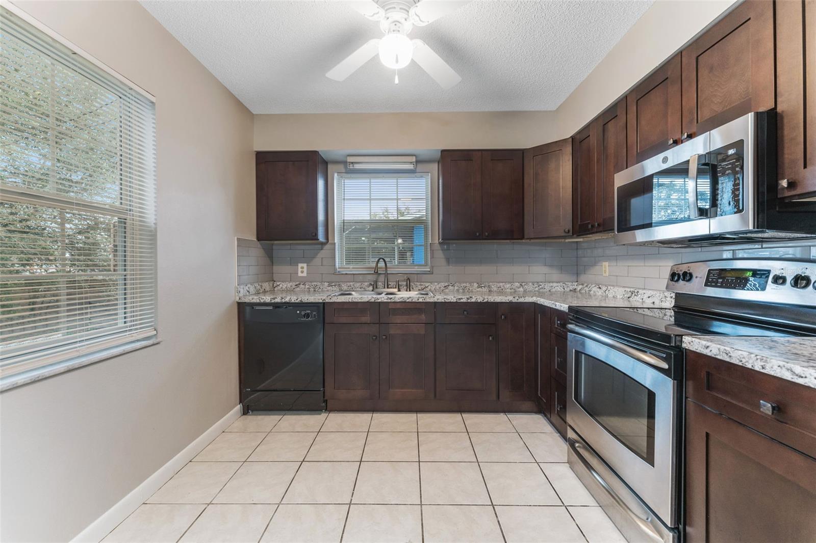 ZEPHYR HEIGHTS, ZEPHYRHILLS, FL, 33542