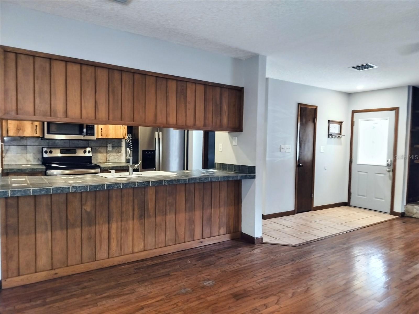 5124 HOLLAND AVE, TAMPA, FL, 33617