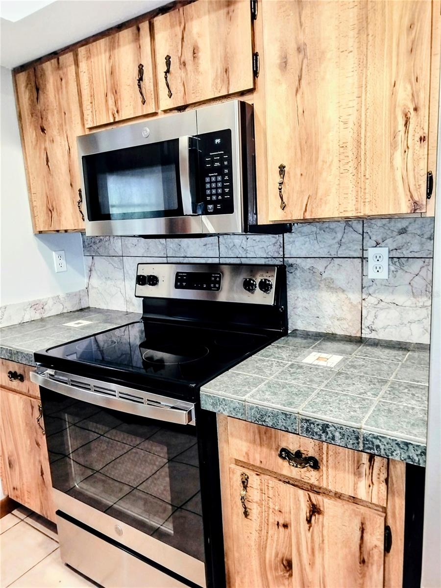 5124 HOLLAND AVE, TAMPA, FL, 33617