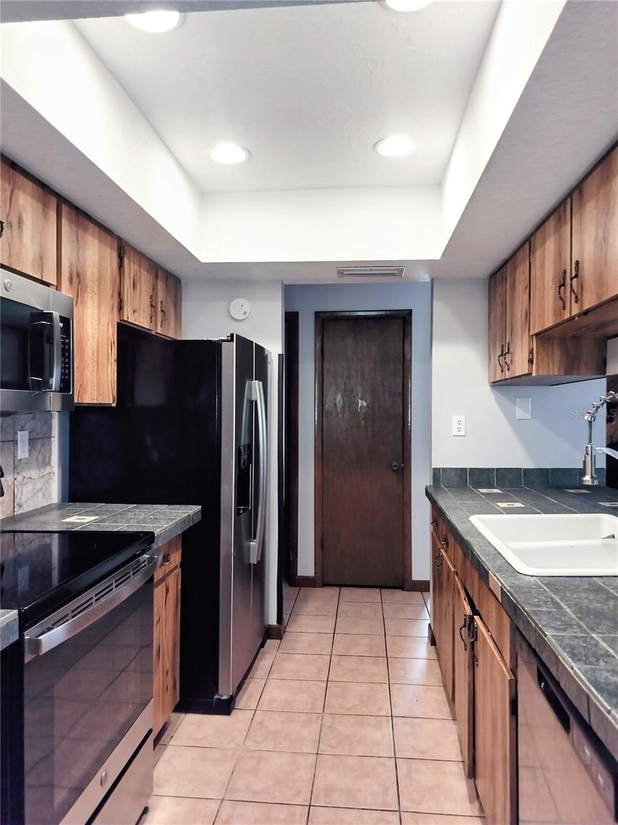 5124 HOLLAND AVE, TAMPA, FL, 33617