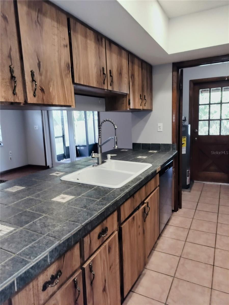 5124 HOLLAND AVE, TAMPA, FL, 33617