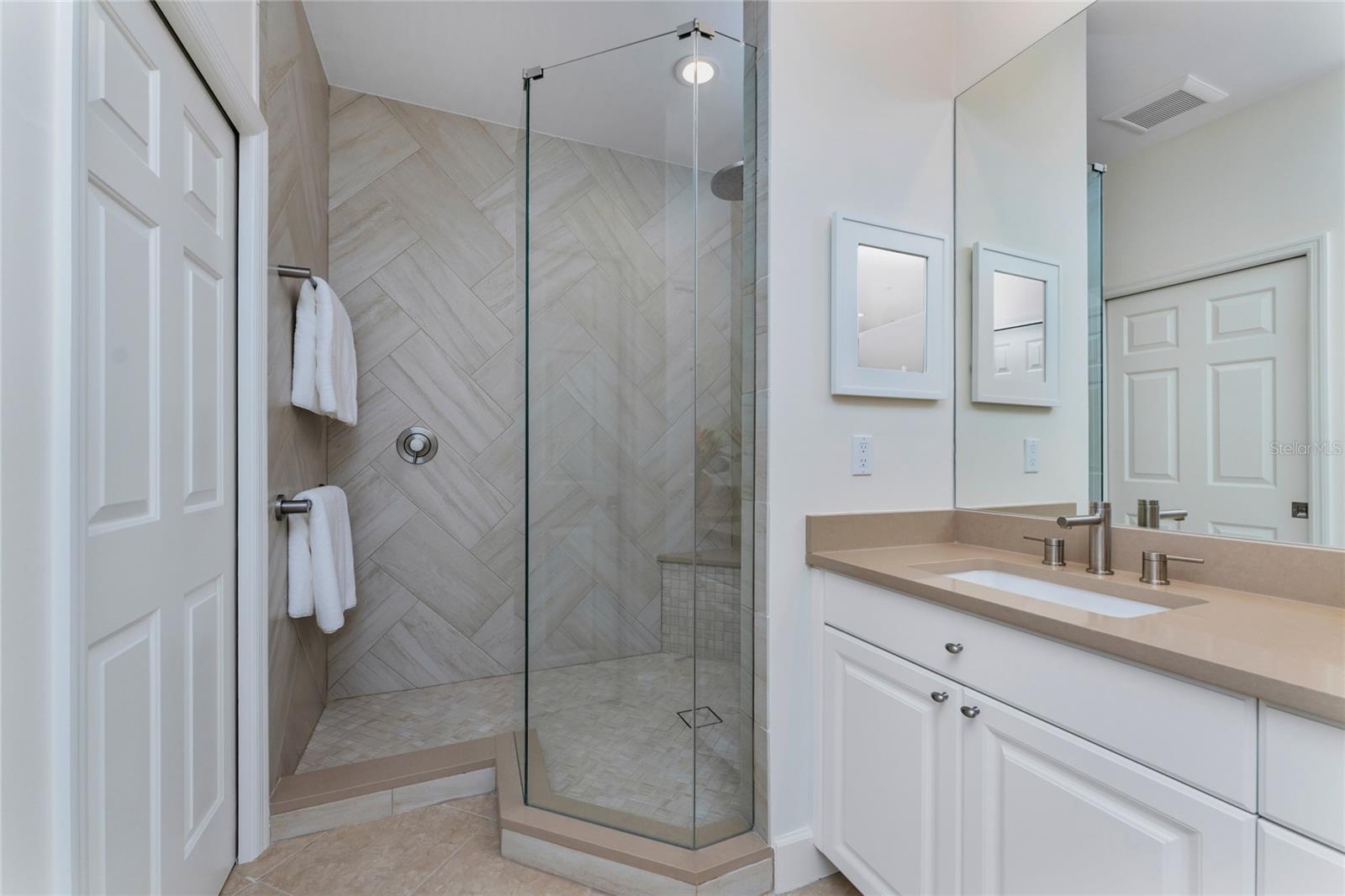 3316 SUNSET KEY CIR #D, PUNTA GORDA, FL, 33955