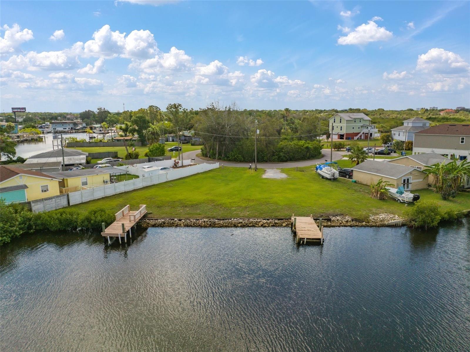 8943 & 8945 ROCKY CREEK DR, TAMPA, FL, 33615