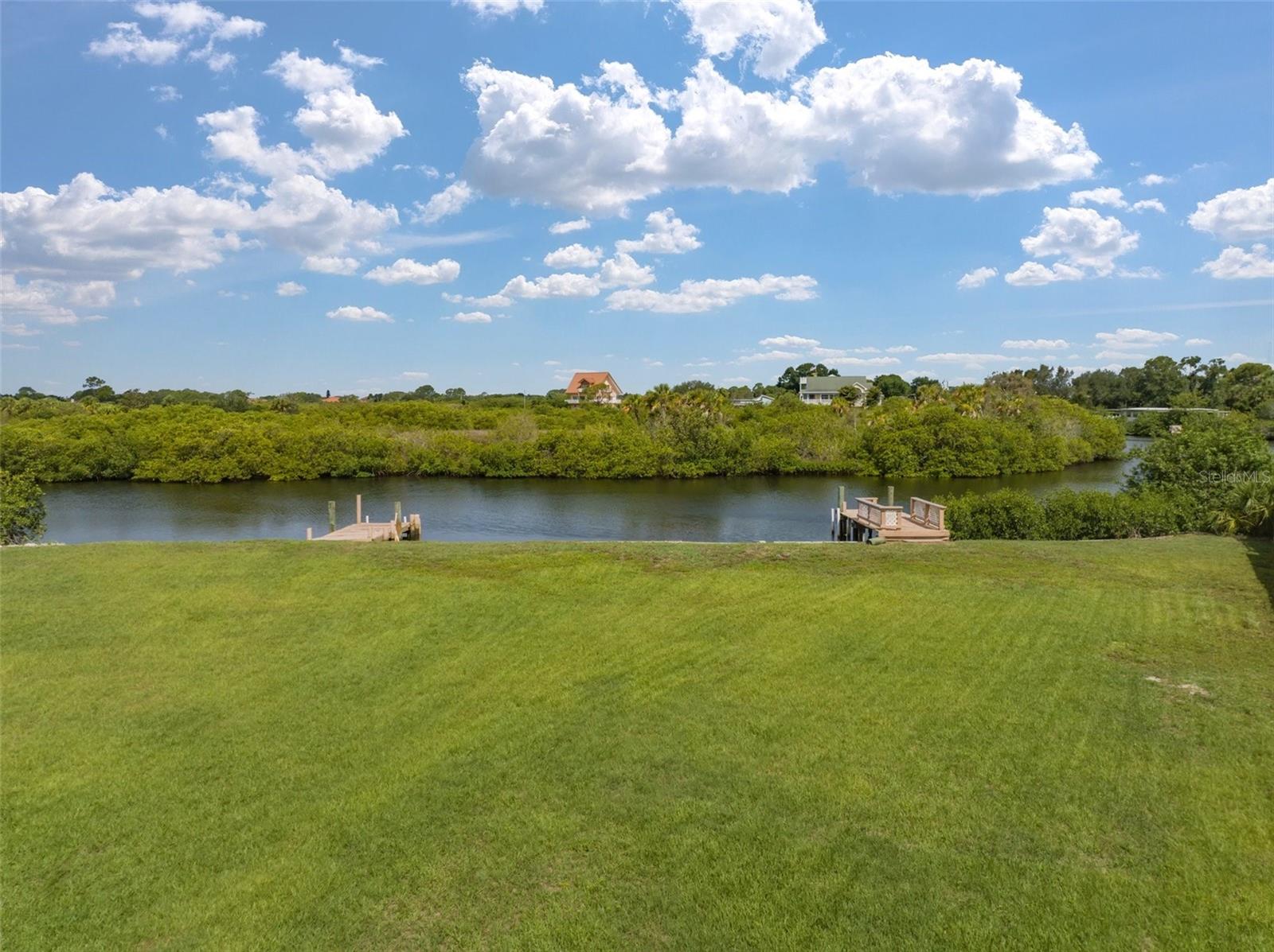 8943 & 8945 ROCKY CREEK DR, TAMPA, FL, 33615