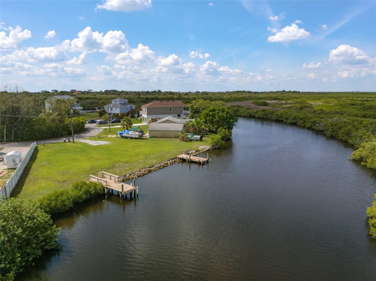 8943 & 8945 ROCKY CREEK DR, TAMPA, FL, 33615