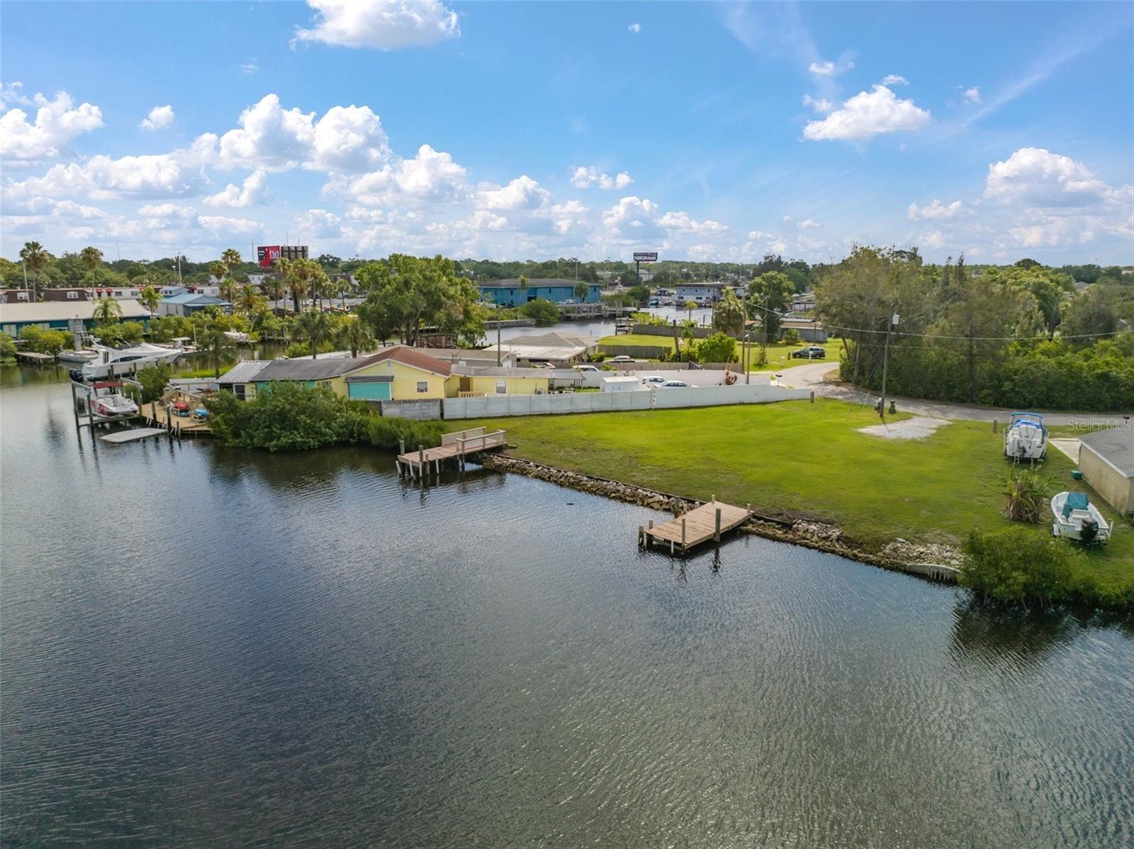 8943 & 8945 ROCKY CREEK DR, TAMPA, FL, 33615