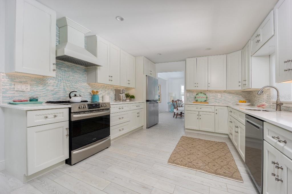 602 MALABAR AVE, FORT PIERCE, FL, 34949