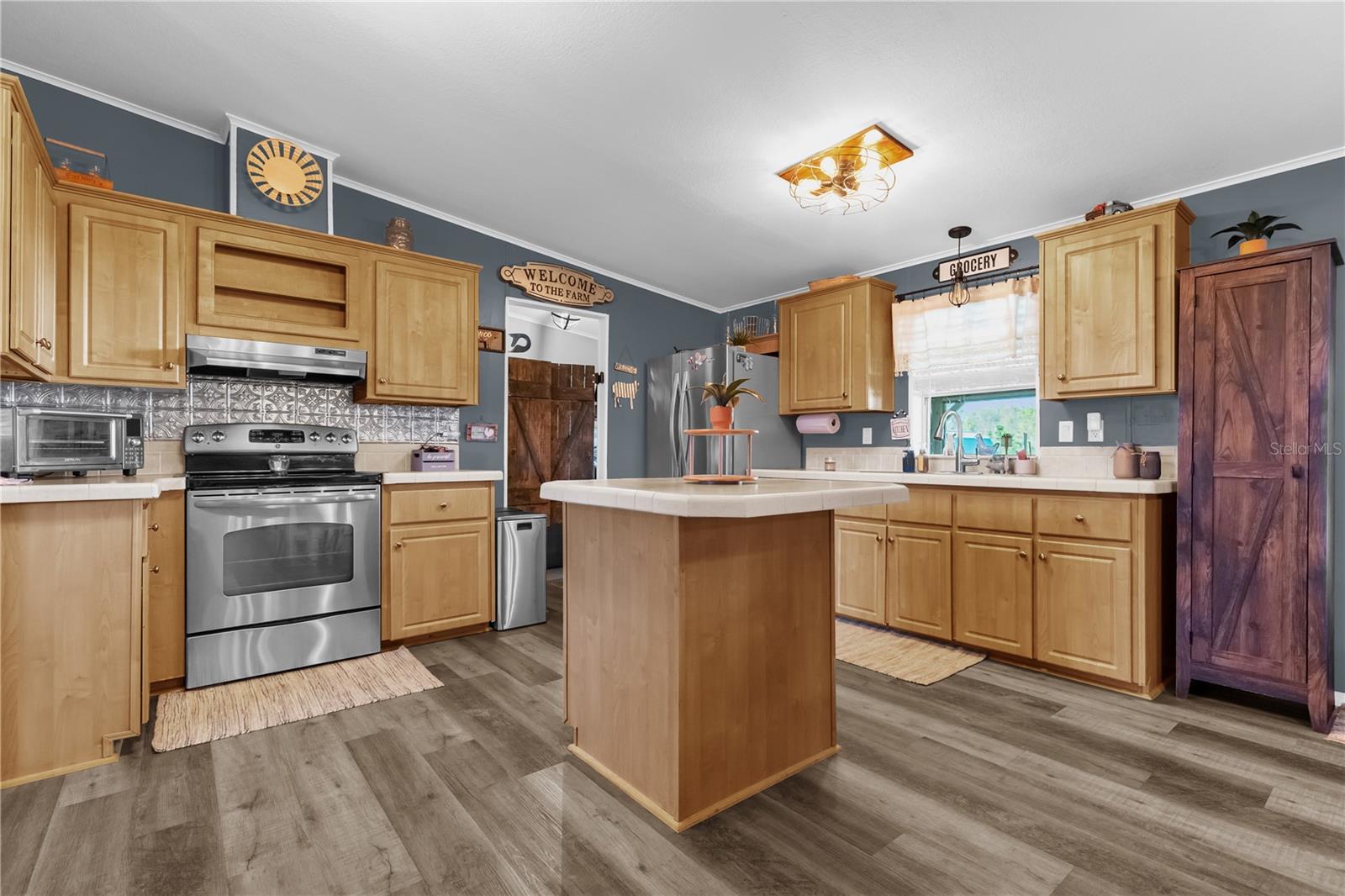 7684 DOVE MEADOW TRL, LAKELAND, FL, 33810
