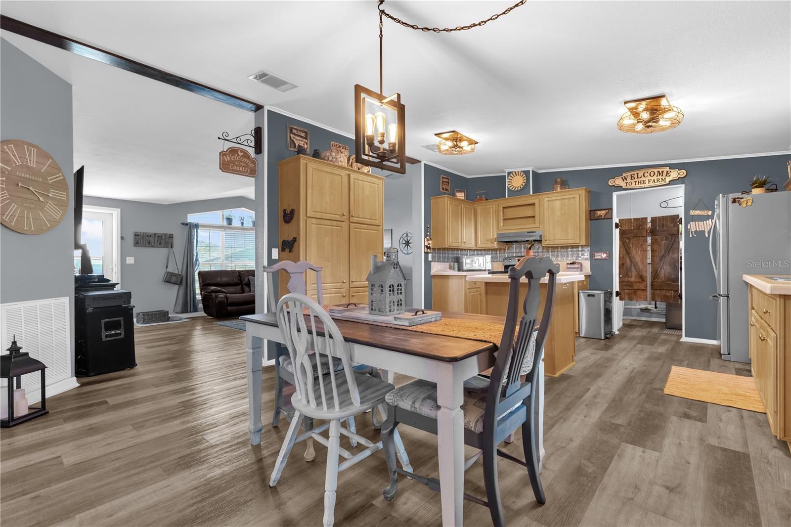7684 DOVE MEADOW TRL, LAKELAND, FL, 33810