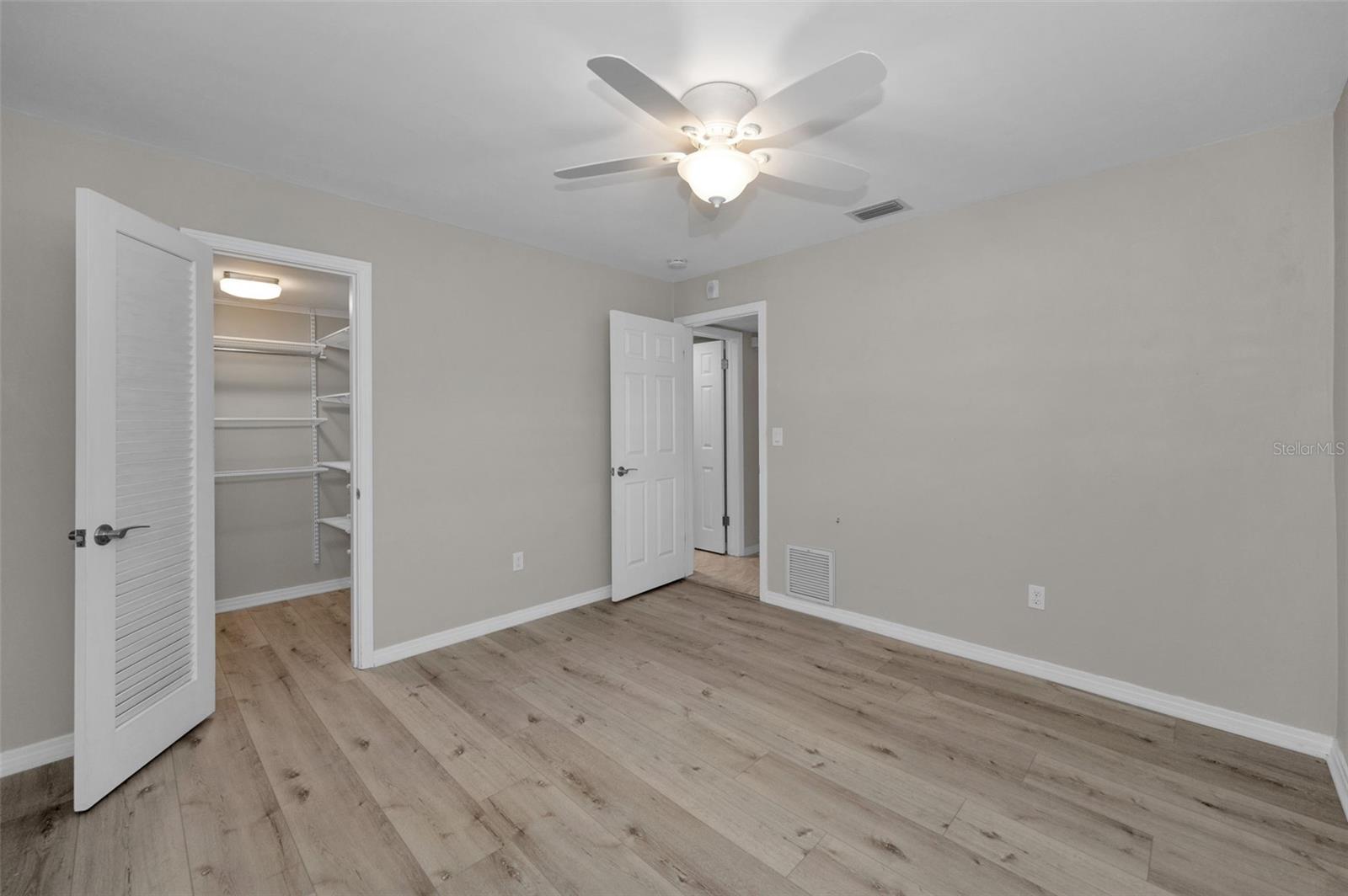 147 BLUFF VIEW DR #304, BELLEAIR BLUFFS, FL, 33770