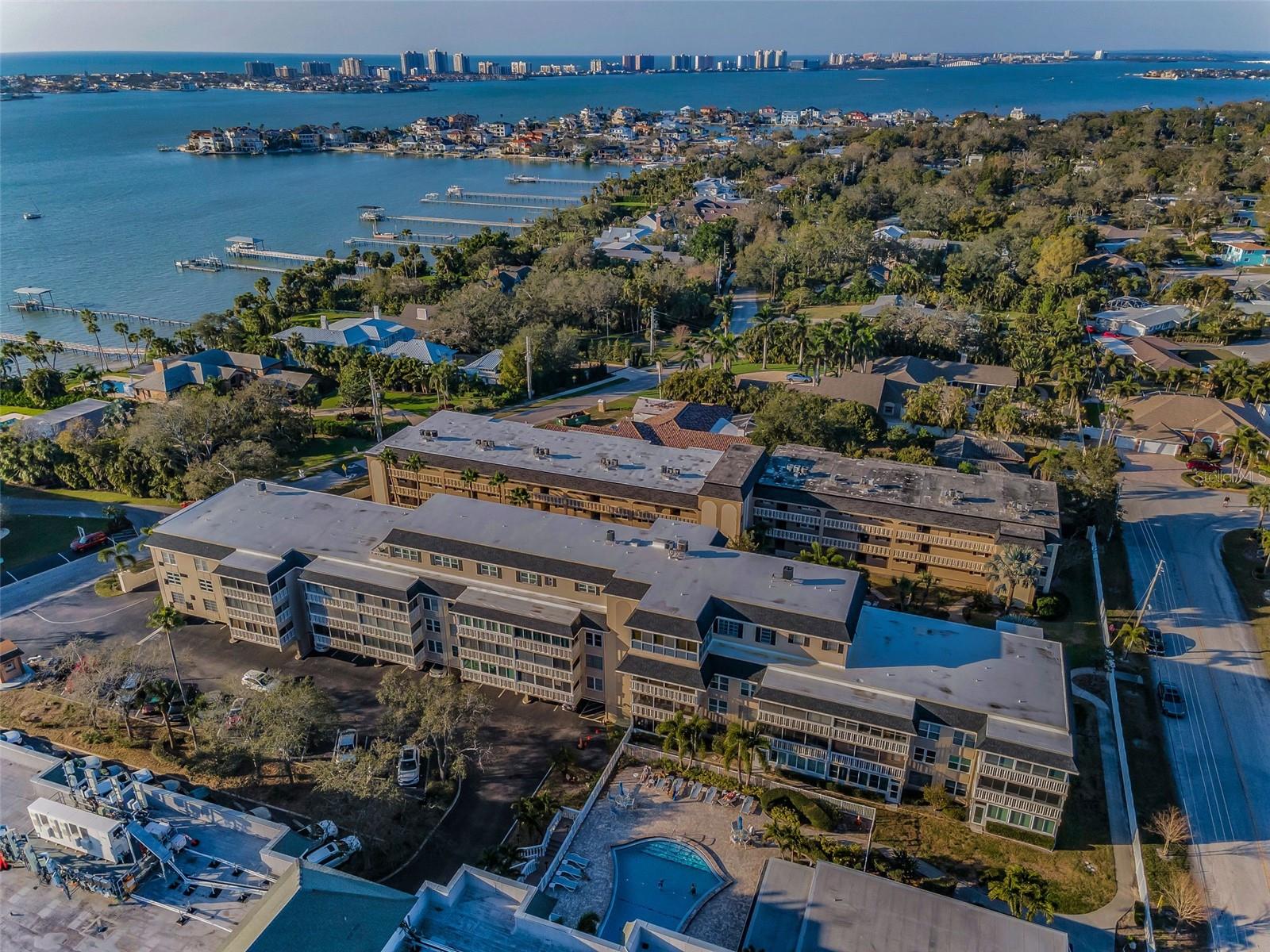 147 BLUFF VIEW DR #304, BELLEAIR BLUFFS, FL, 33770