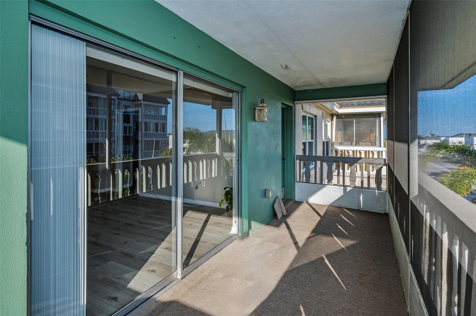 147 BLUFF VIEW DR #304, BELLEAIR BLUFFS, FL, 33770