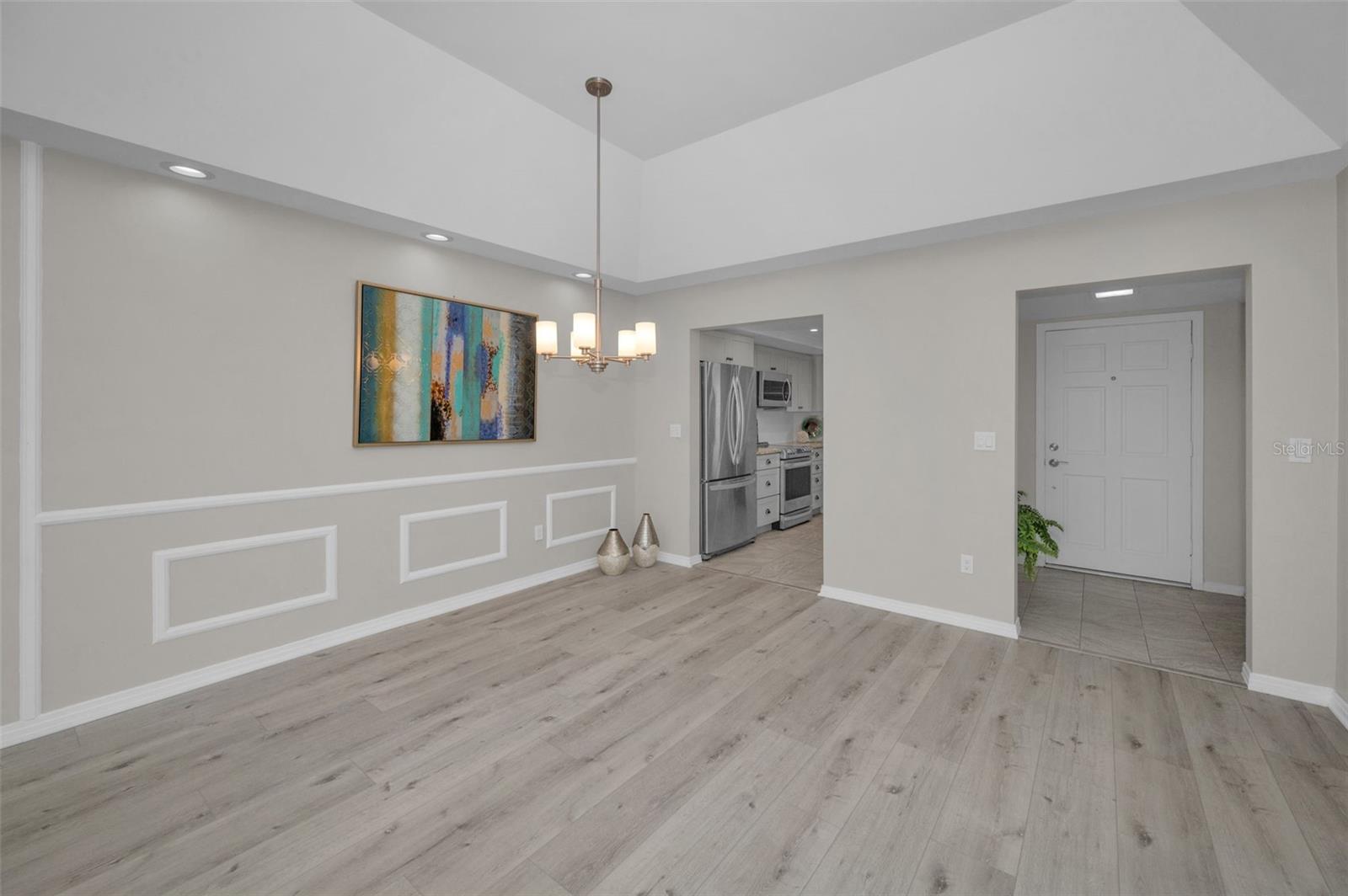 147 BLUFF VIEW DR #304, BELLEAIR BLUFFS, FL, 33770