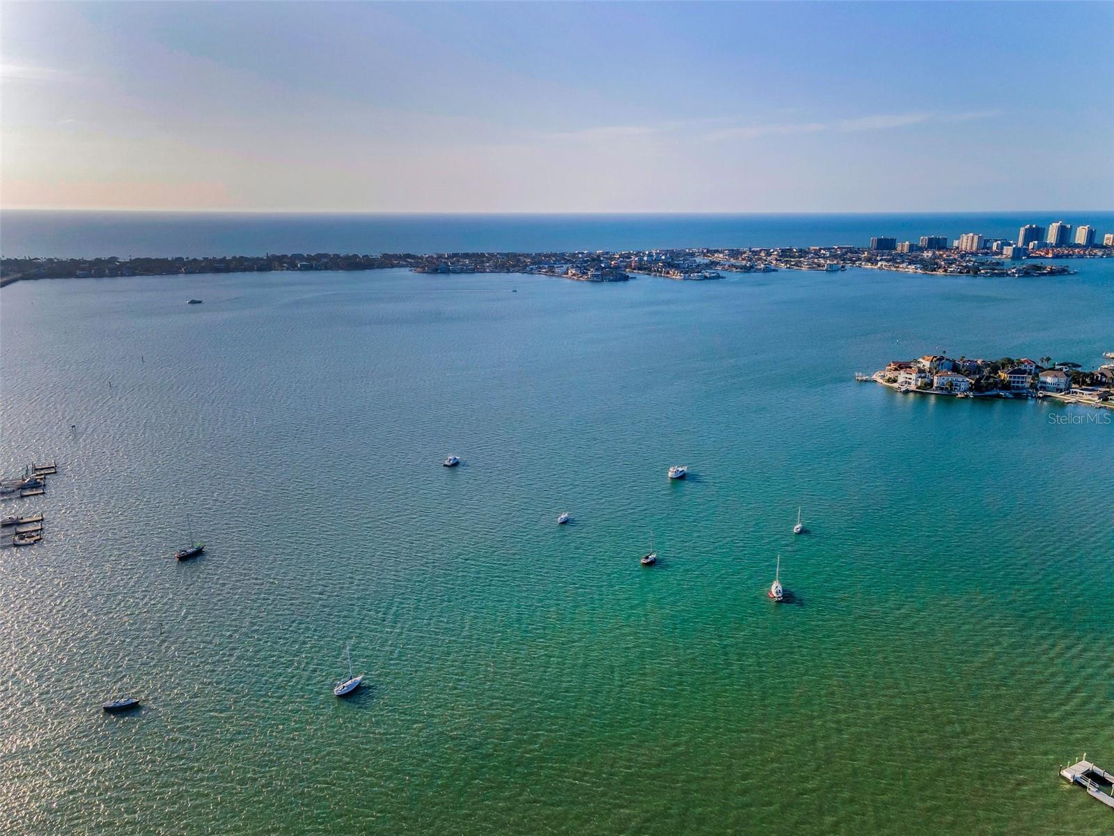 147 BLUFF VIEW DR #304, BELLEAIR BLUFFS, FL, 33770