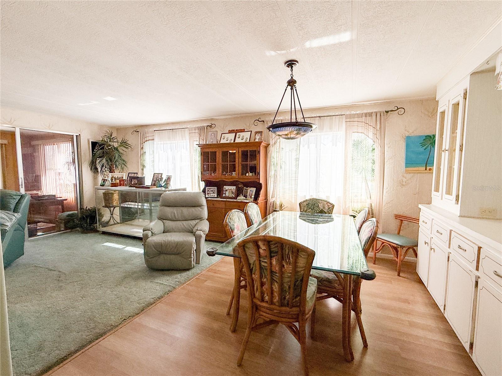 10265 ULMERTON RD #114, LARGO, FL, 33771