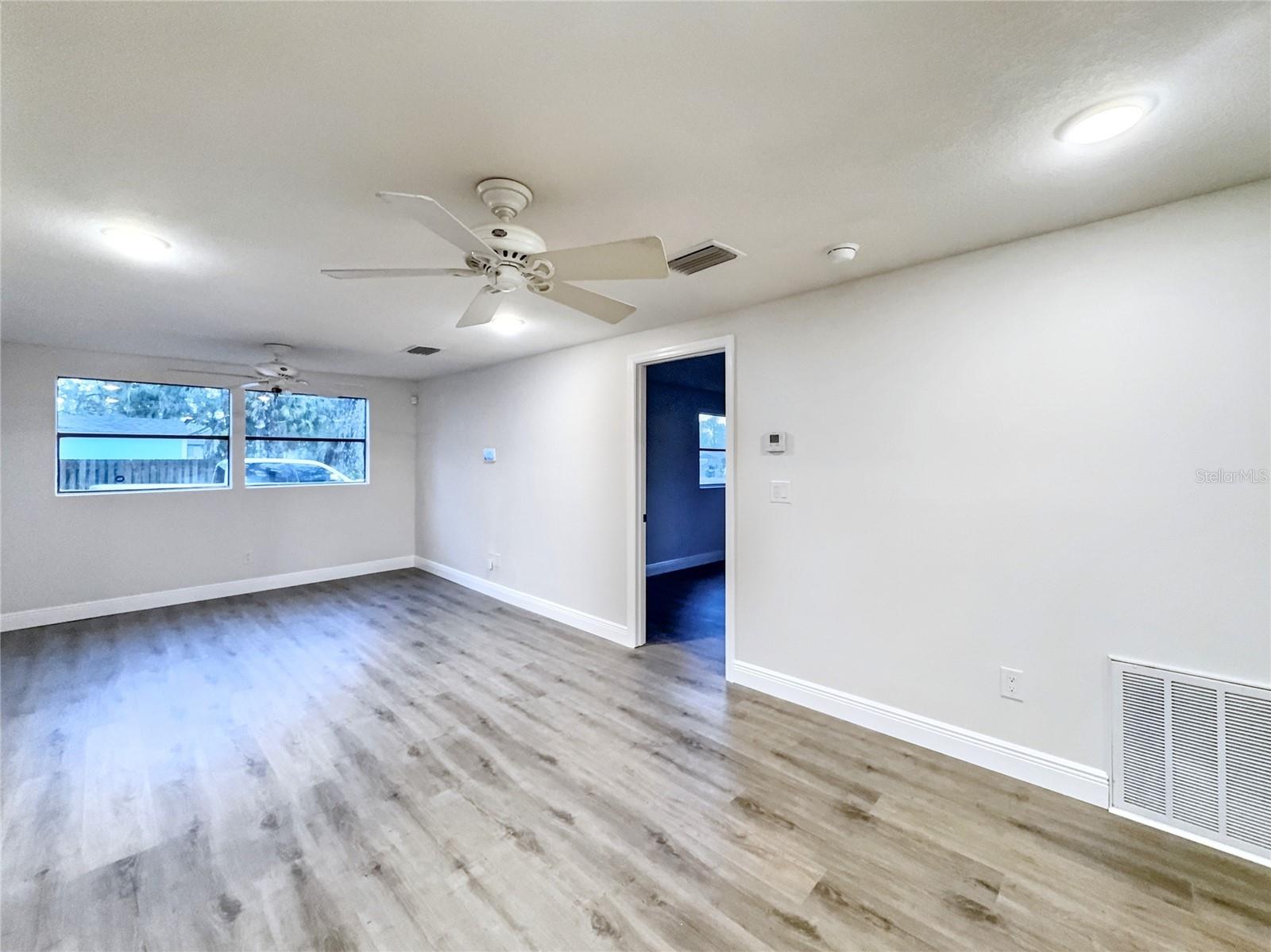 11201 BLENDALE DR, RIVERVIEW, FL, 33569