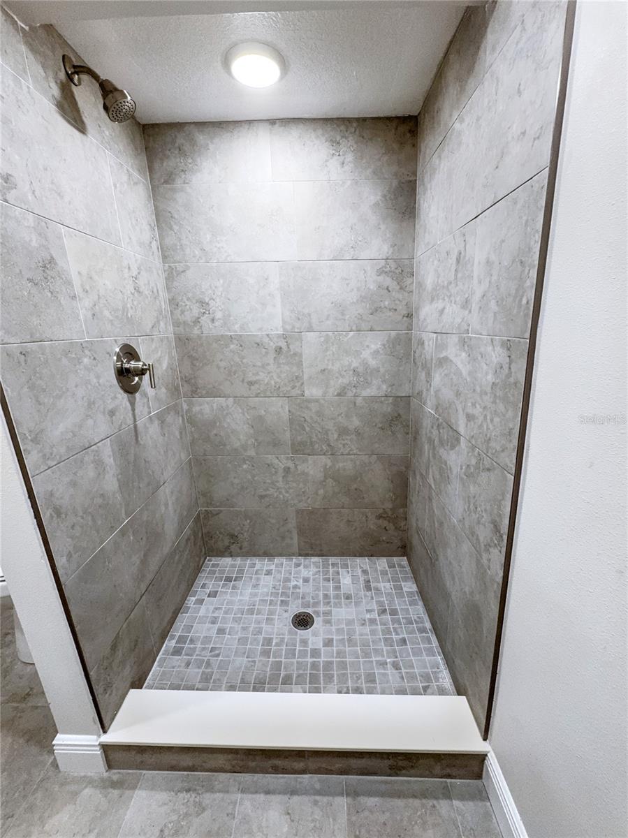 11201 BLENDALE DR, RIVERVIEW, FL, 33569