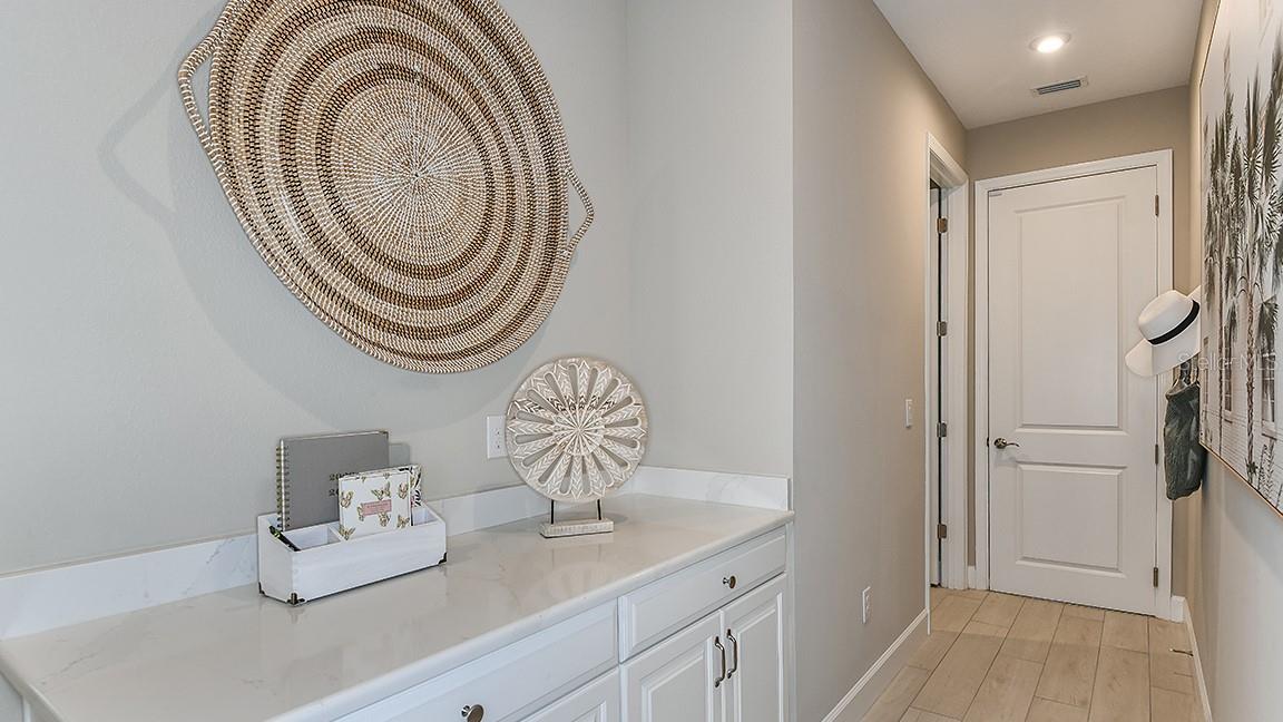 33960 ANCHOR LIGHT LN, WESLEY CHAPEL, FL, 33543